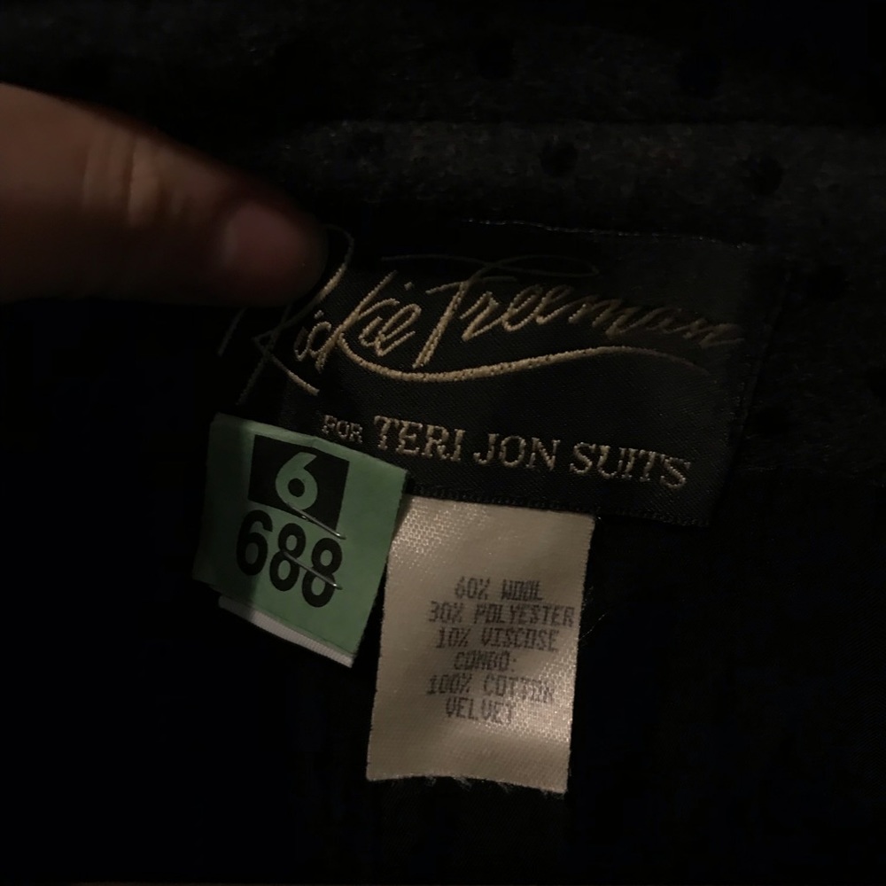Suit set - Picture 3 of 7